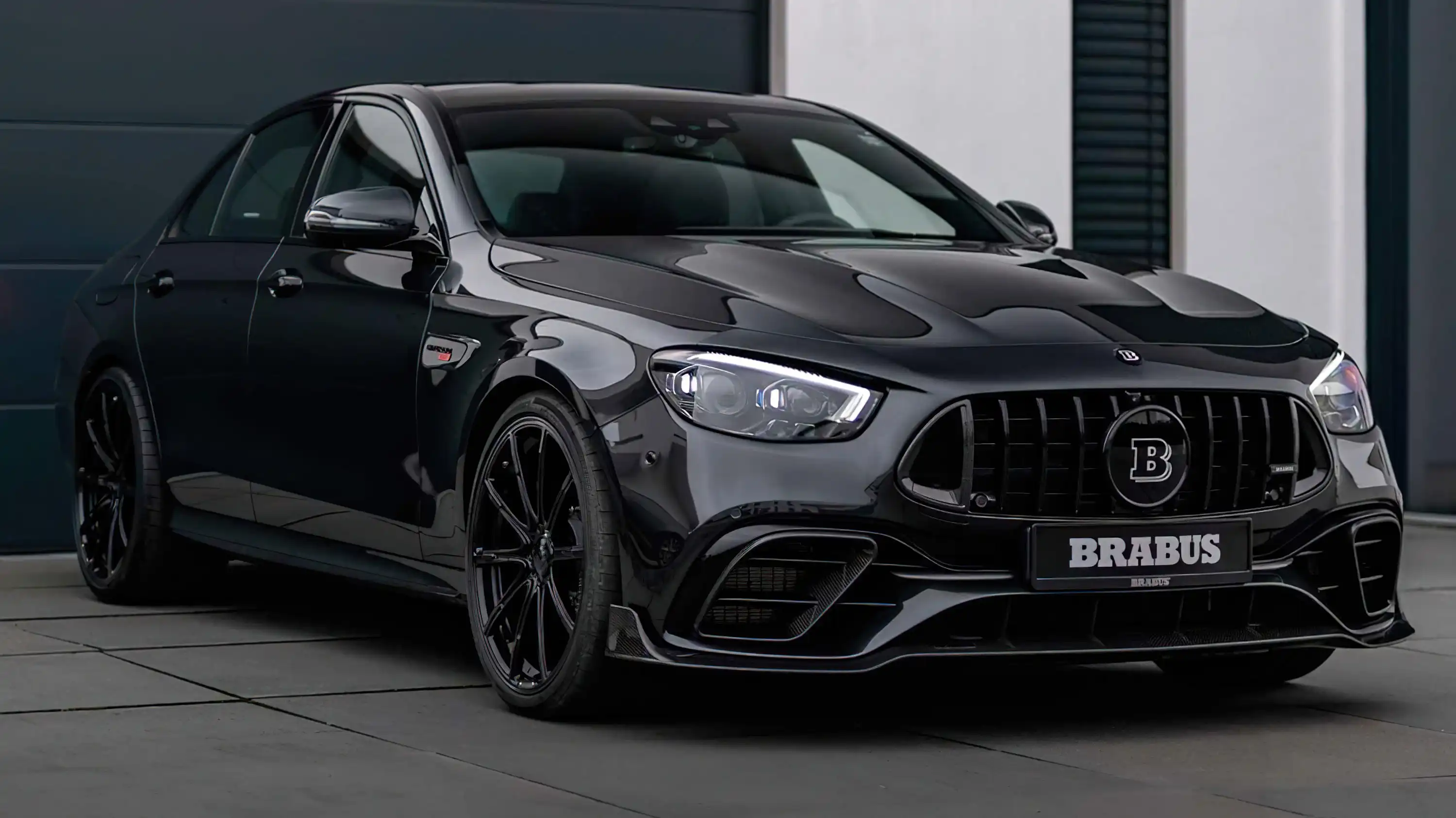 Ательє Brabus підготувало 900-сильний Mercedes-AMG E 63 S