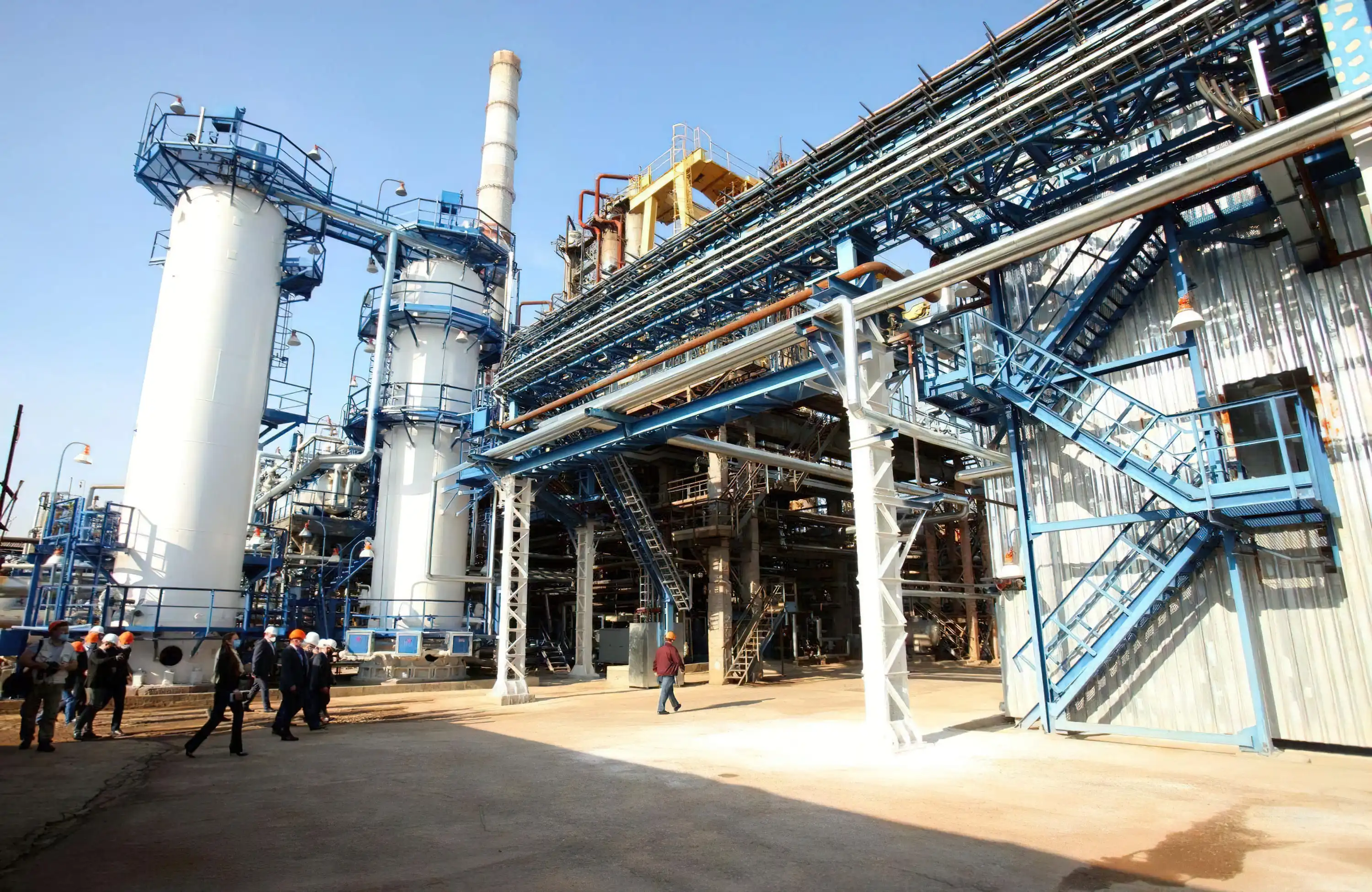 За час війни в Україні знищено 20 нафтобаз: як працюватиме ринок пального