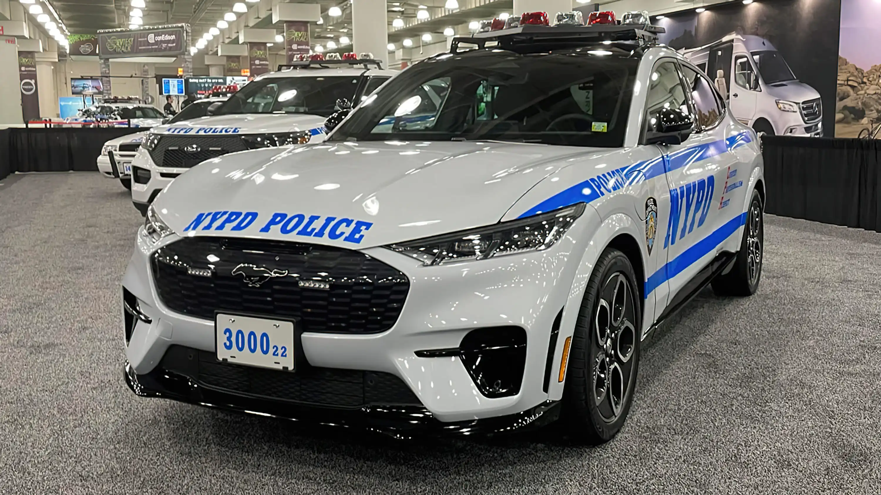 У парку патрульних автомобілів поліції Нью-Йорка з'явився кросовер Ford Mustang Mach-E