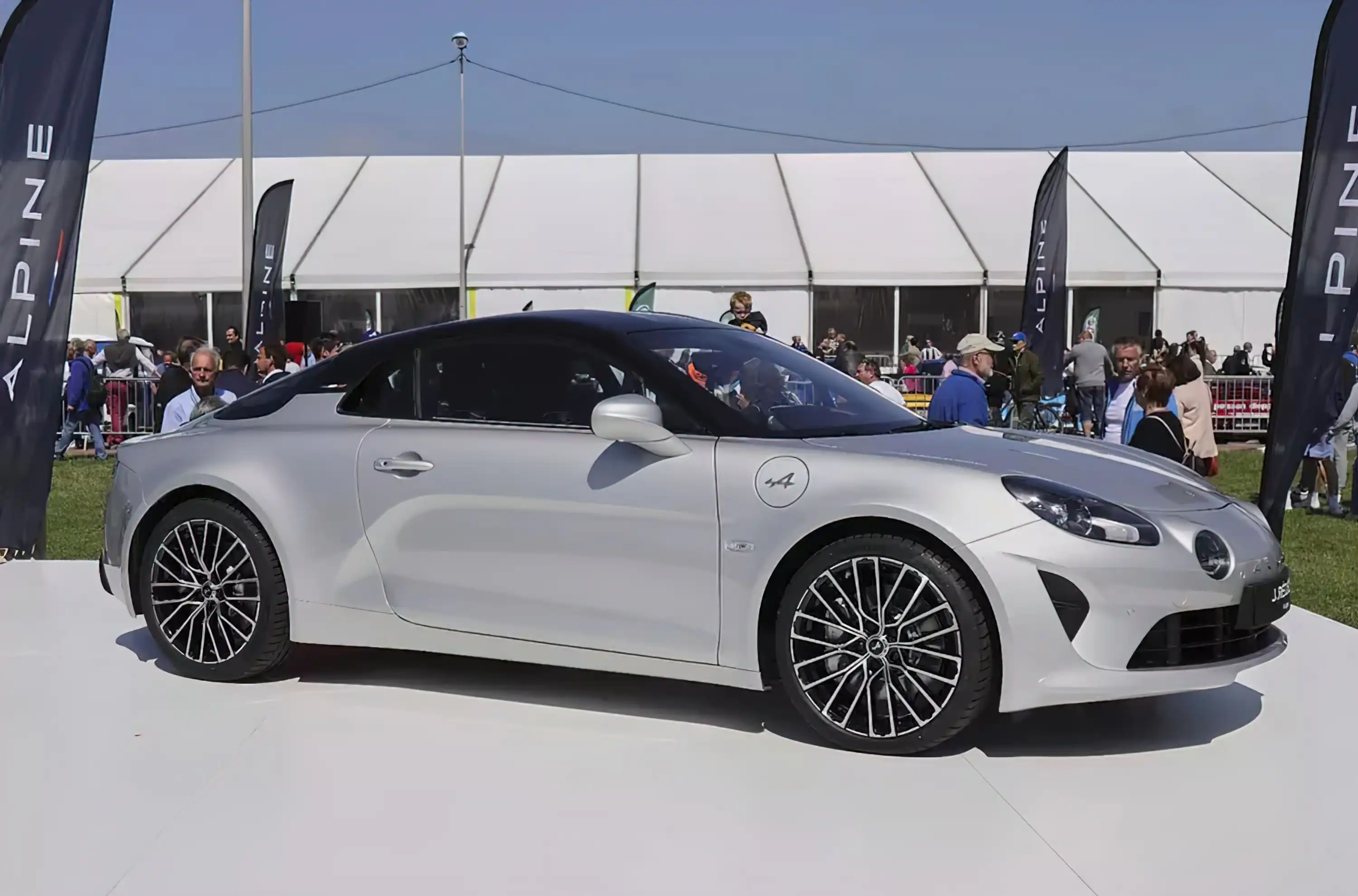 Спецверсію Alpine A110 присвятили 100-річчю засновника марки