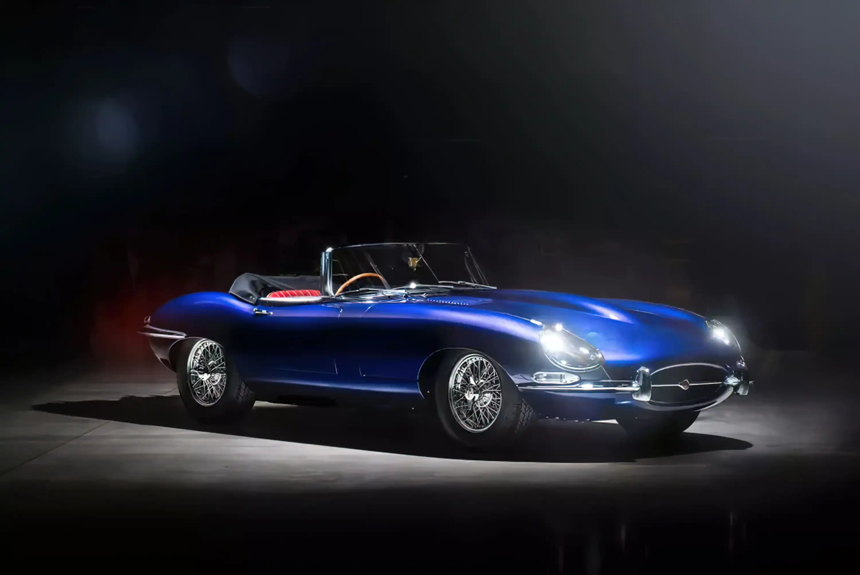 Jaguar зробив ексклюзивний E-Type на честь платинового ювілею Єлизавети II