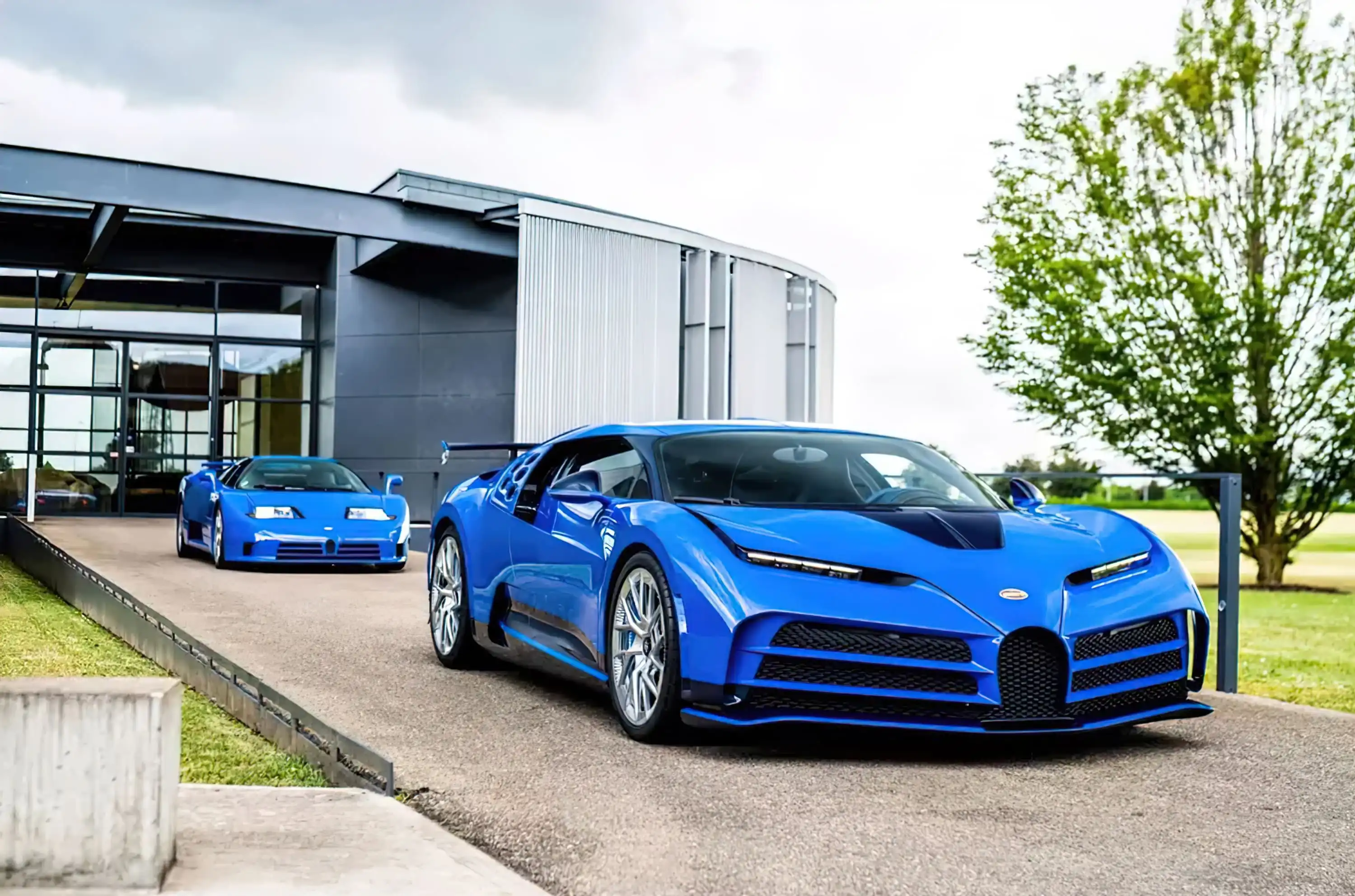 Bugatti показала перший клієнтський екземпляр гіперкара Centodieci