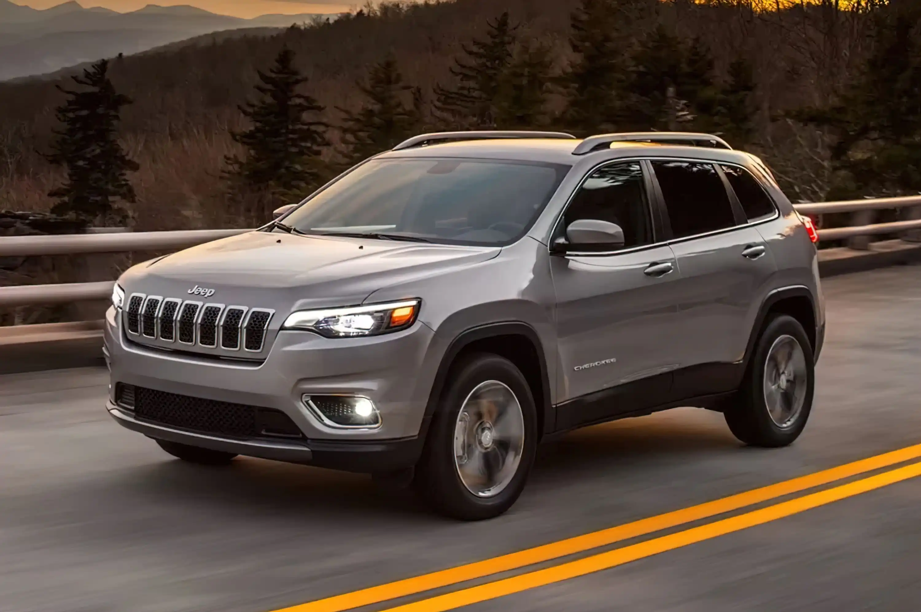 Jeep Cherokee нового покоління стане більшим за актуальний кросовер