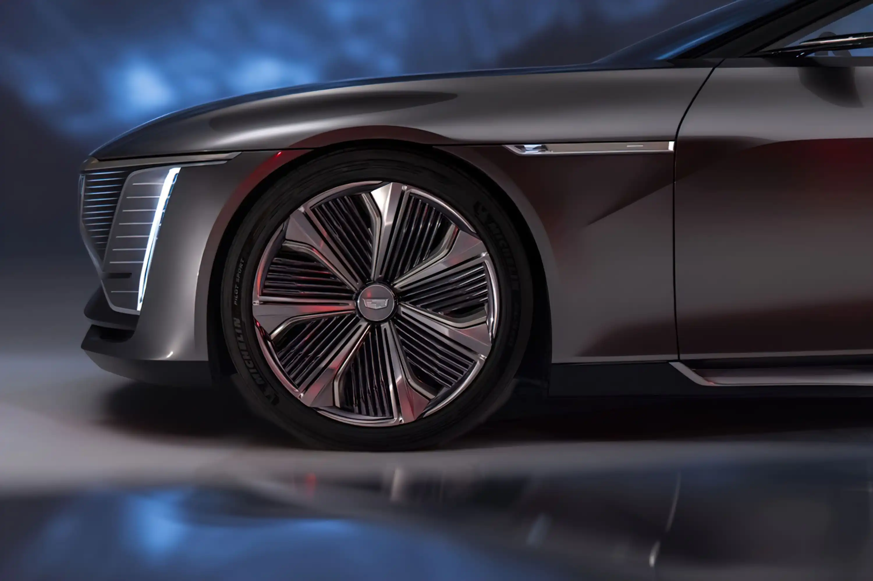 Cadillac готує флагманський фастбек і ділиться тизерами Celestiq напередодні прем'єри