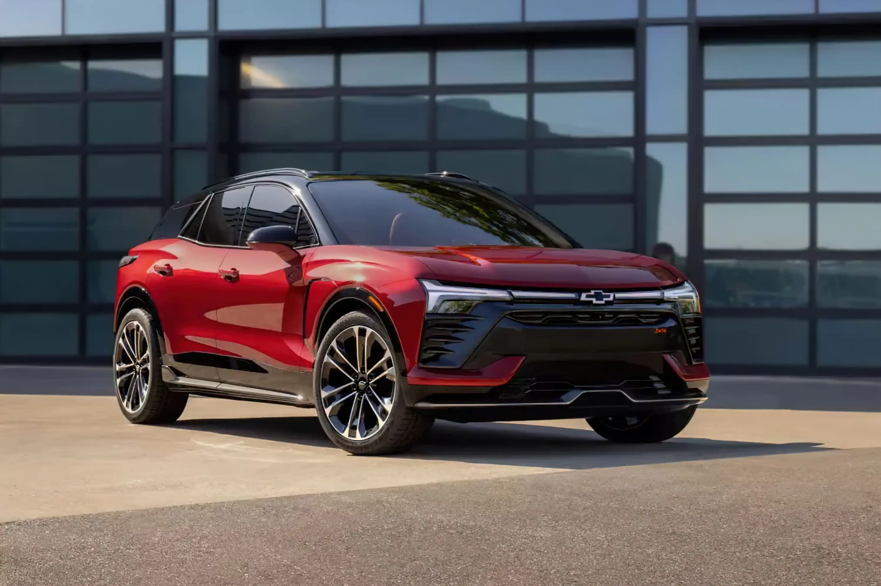 565 кінських сил та три варіанти приводу: представлено електричний Chevrolet Blazer