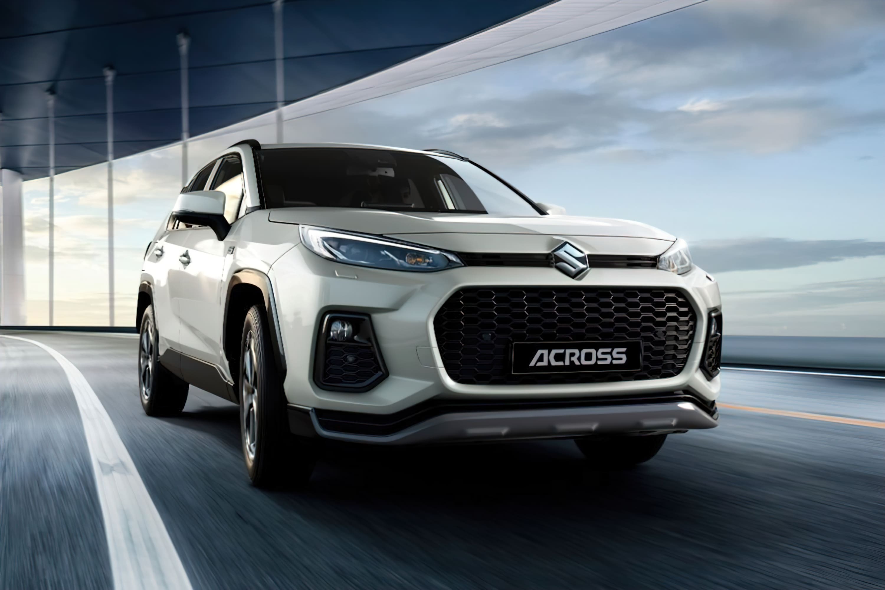 Кросовер Suzuki Across перейняв обновки донорського Toyota RAV4